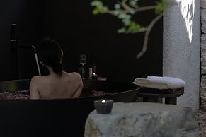 Yakamoz qianchuan Hotel