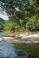 Yakamoz qianchuan Hotel