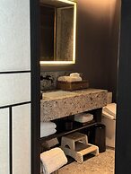 Yakamoz qianchuan Hotel