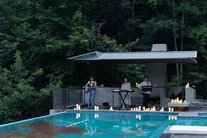 Yakamoz qianchuan Hotel