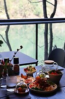 Yakamoz qianchuan Hotel