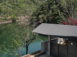 Yakamoz qianchuan Hotel