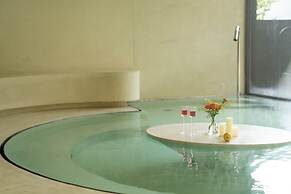 Yakamoz qianchuan Hotel