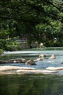 Yakamoz qianchuan Hotel