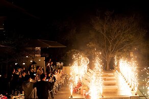 Yakamoz qianchuan Hotel