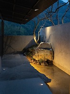 Yakamoz qianchuan Hotel