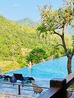 Khuoi Han Ecolodge Cao Bang