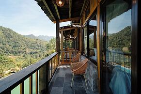 Khuoi Han Ecolodge Cao Bang