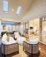 Muskoka Luxe Retreat With Pool Spa Fire Pit