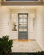 Muskoka Luxe Retreat With Pool Spa Fire Pit