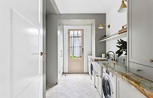 Muskoka Luxe Retreat With Pool Spa Fire Pit