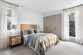 Muskoka Luxe Retreat With Pool Spa Fire Pit