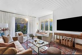 Muskoka Luxe Retreat With Pool Spa Fire Pit