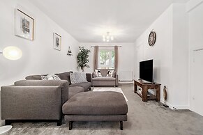 Cosy Retreat in Ashford - Great Location