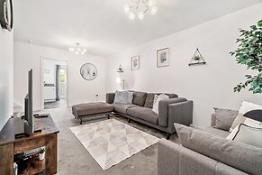 Cosy Retreat in Ashford - Great Location