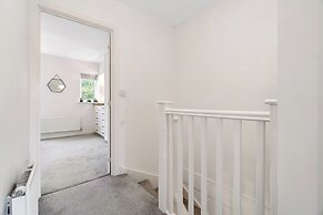 Cosy Retreat in Ashford - Great Location