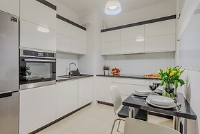 Lumina apart with parking in City Center