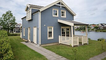Inviting Holiday Home on the Water