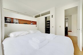 Exclusive Apt w/ Rooftop -2bd/4p Porte D'auteuil