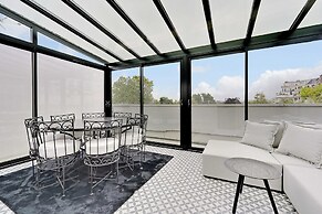 Exclusive Apt w/ Rooftop -2bd/4p Porte D'auteuil