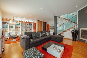 Pool Cinema Villa by Vacationy