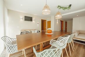 Pool Cinema Villa by Vacationy