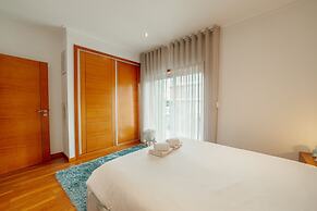 Pool Cinema Villa by Vacationy