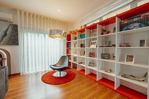 Pool Cinema Villa by Vacationy