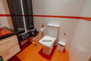 Pool Cinema Villa by Vacationy