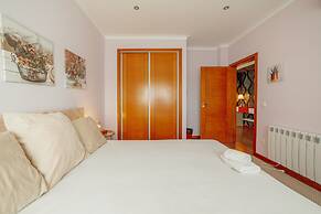 Pool Cinema Villa by Vacationy