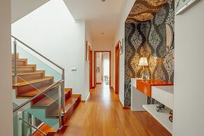 Pool Cinema Villa by Vacationy