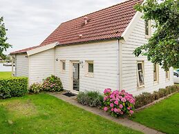 Wheelchair-friendly Holiday Home on the Water With Veranda