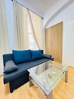 10 Economy Rooms-Shared Bath & Kitchen