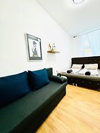 10 Economy Rooms-Shared Bath & Kitchen