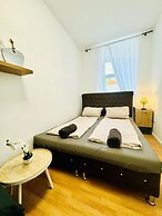 10 Economy Rooms-Shared Bath & Kitchen