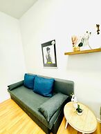 10 Economy Rooms-Shared Bath & Kitchen