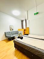 10 Economy Rooms-Shared Bath & Kitchen