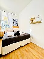 10 Economy Rooms-Shared Bath & Kitchen