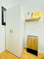 10 Economy Rooms-Shared Bath & Kitchen