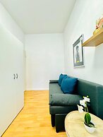 10 Economy Rooms-Shared Bath & Kitchen