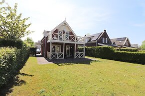 Bungalow in South Holland With Private Jetty