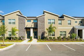 Modern 4 Bed Home Themed Rooms Prime Location