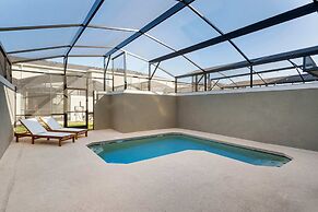 Modern 4 Bed Home Themed Rooms Prime Location