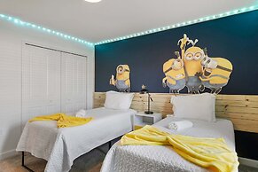 Modern 4 Bed Home Themed Rooms Prime Location