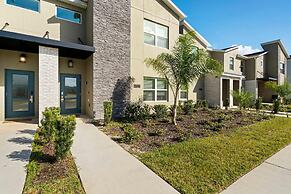 Modern 4 Bed Home Themed Rooms Prime Location