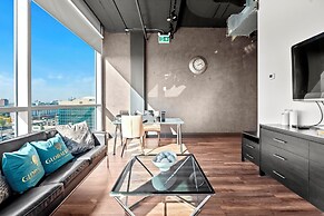 Bright Suites Finch West by GLOBALSTAY