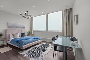 Bright Suites Finch West