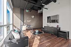 Bright Suites Finch West by GLOBALSTAY