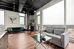Bright Suites Finch West