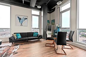 Bright Suites Finch West